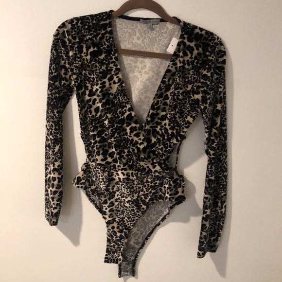 🖤BLACK AND WHITE LEOPARD PRINT BODYSUIT🖤 - Picture 6 of 6